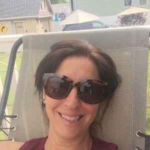 Meet your Posher, Gennifer